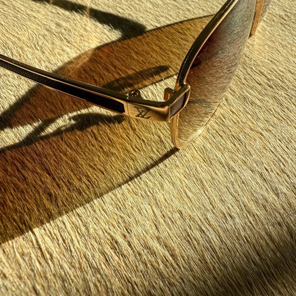 Louis Vuitton Vintage Aviator sunglasses London two tone yellow great condition - Picture 10 of 11